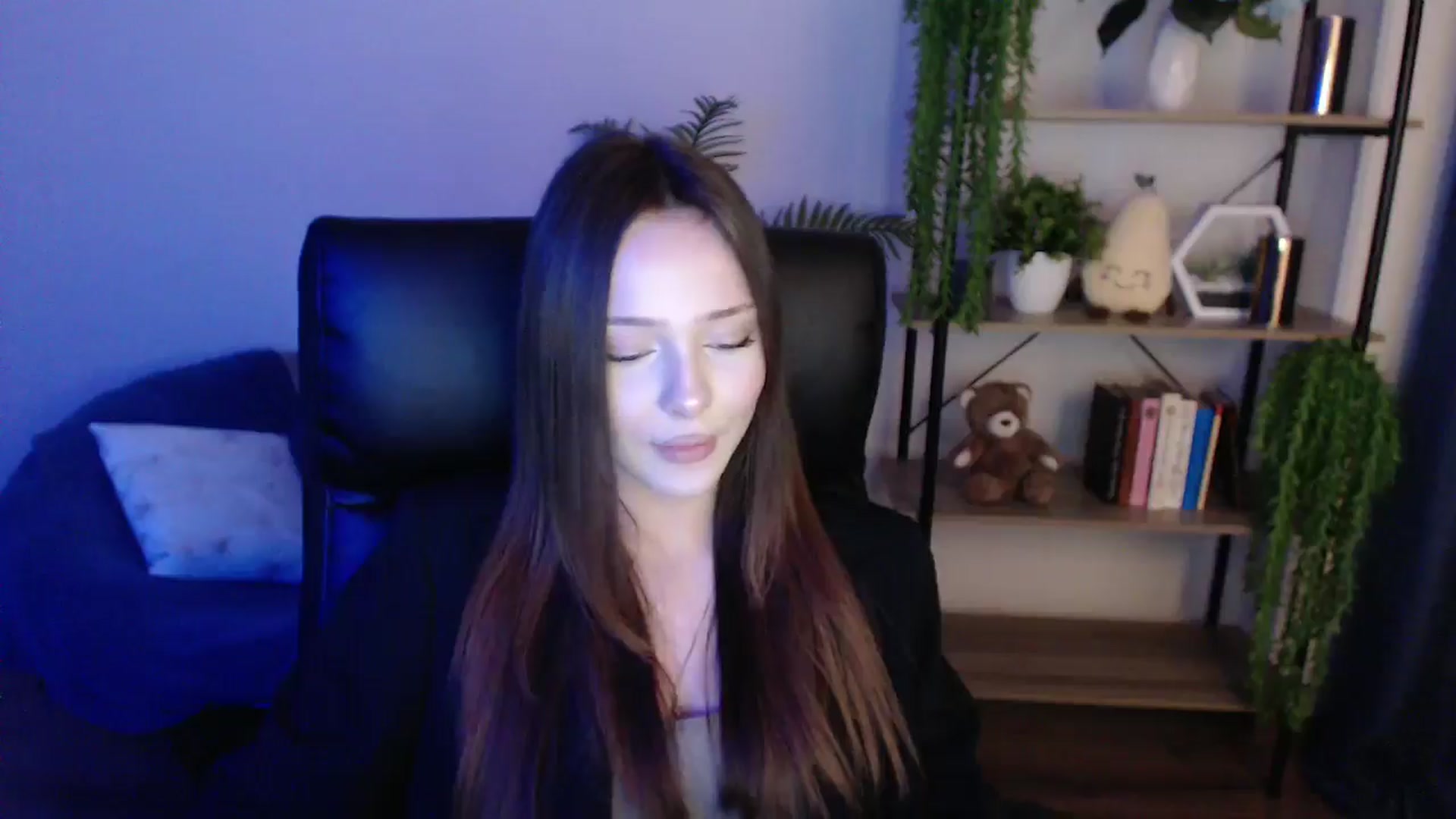 Gallery image thumbnail from KateManelli's myfreecams stream on, 02/11/2025, 14:21 image 6 of 20