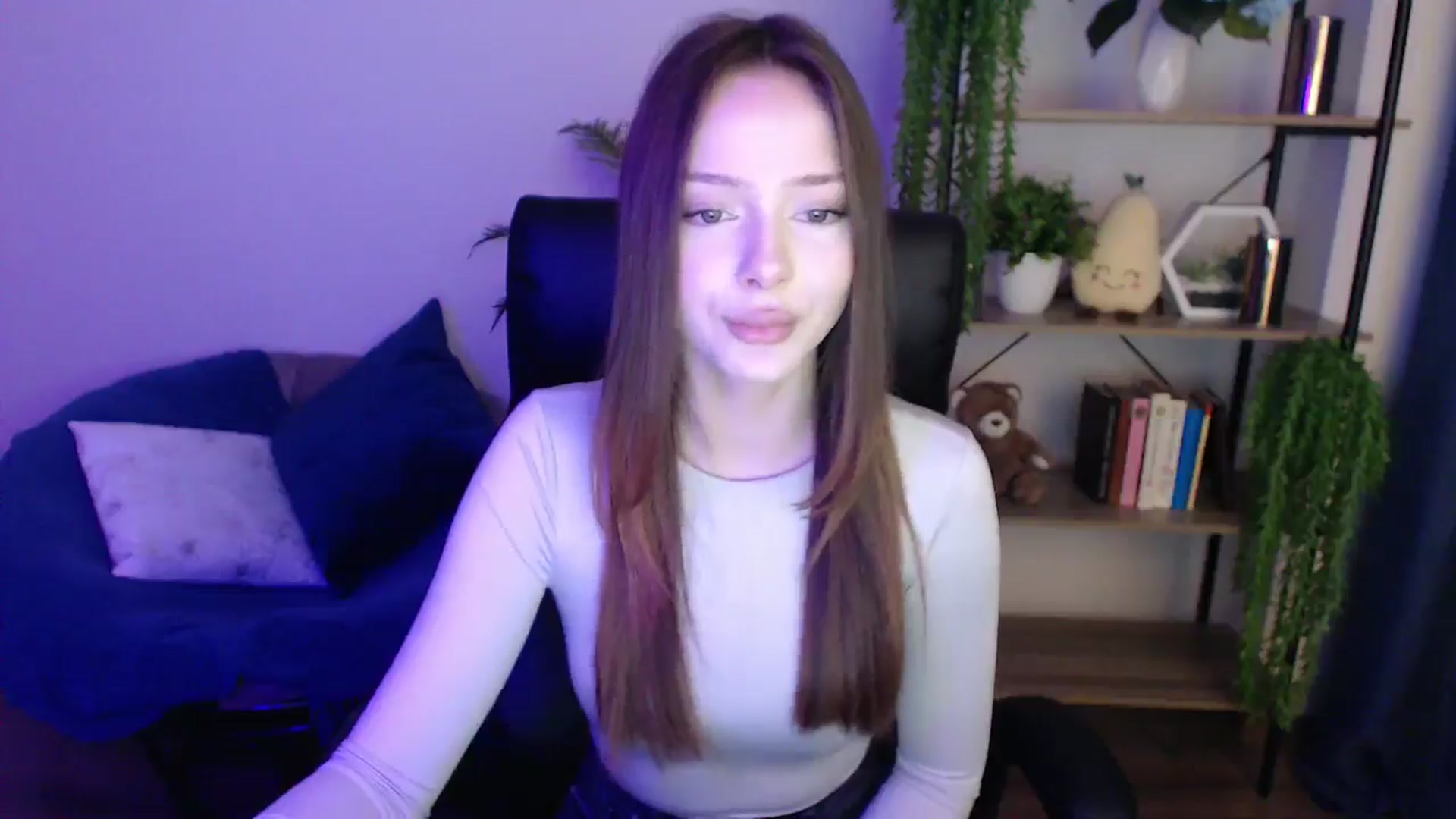 Gallery image thumbnail from KateManelli's myfreecams stream on, 02/14/2025, 09:24 image 12 of 20