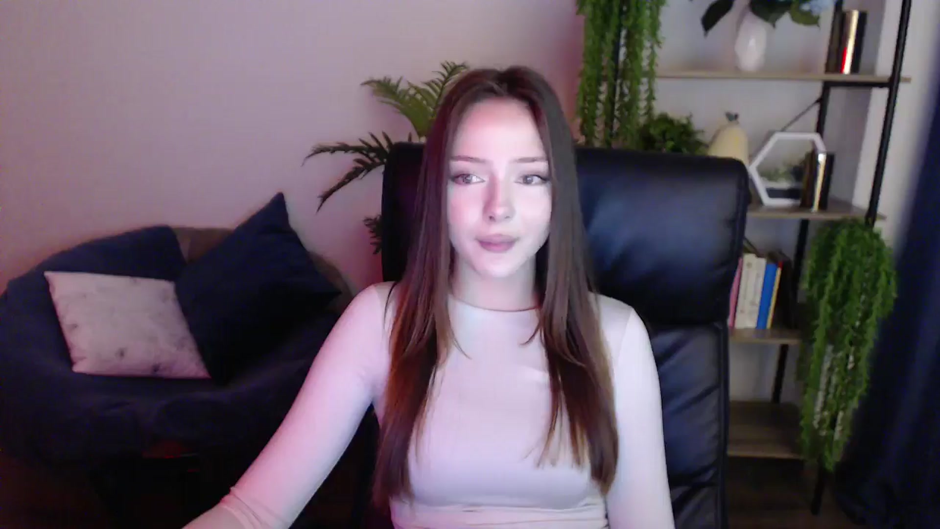 Gallery image thumbnail from KateManelli's myfreecams stream on, 02/14/2025, 12:11 image 5 of 20