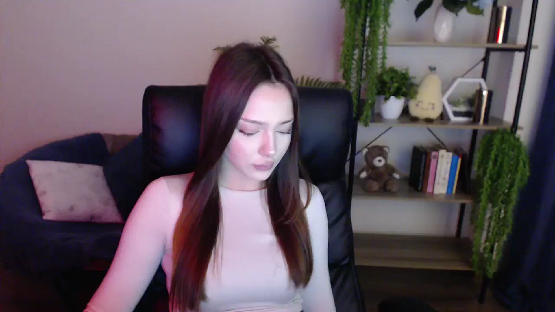 Gallery image thumbnail from KateManelli's myfreecams stream on, 02/14/2025, 12:11 image 10 of 20