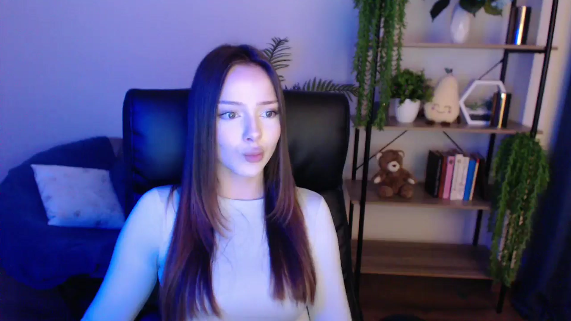 Gallery image thumbnail from KateManelli's myfreecams stream on, 02/14/2025, 12:53 image 13 of 20