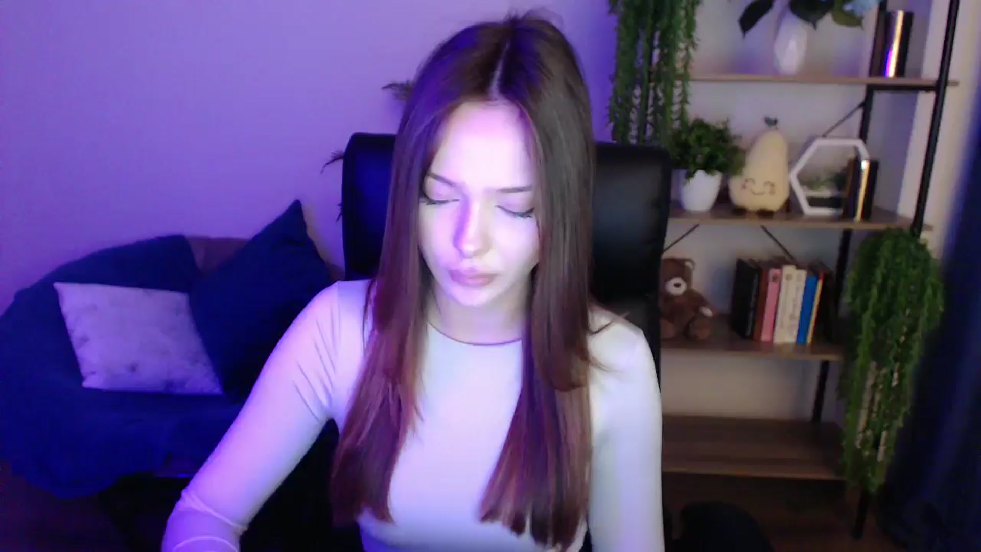 Gallery image thumbnail from KateManelli's myfreecams stream on, 02/14/2025, 14:48 image 18 of 20