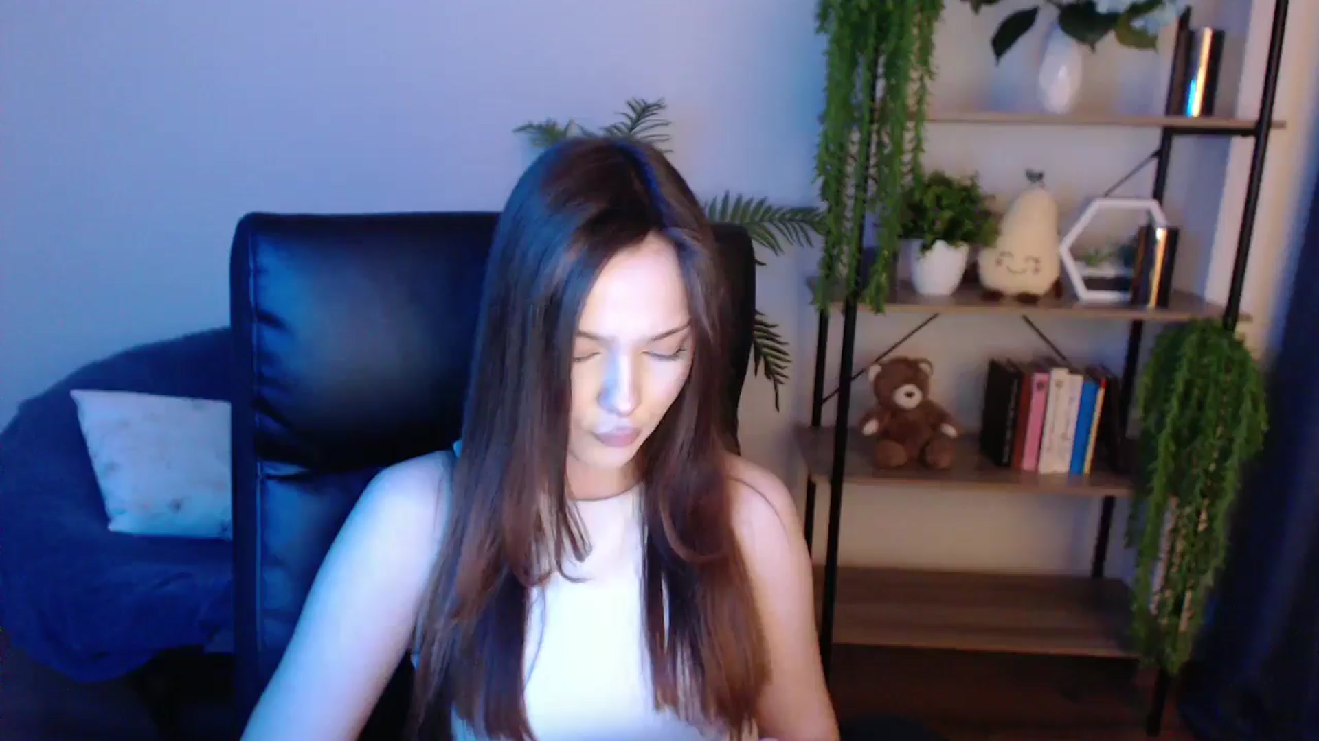 Gallery image thumbnail from KateManelli's myfreecams stream on, 02/15/2025, 10:46 image 17 of 20