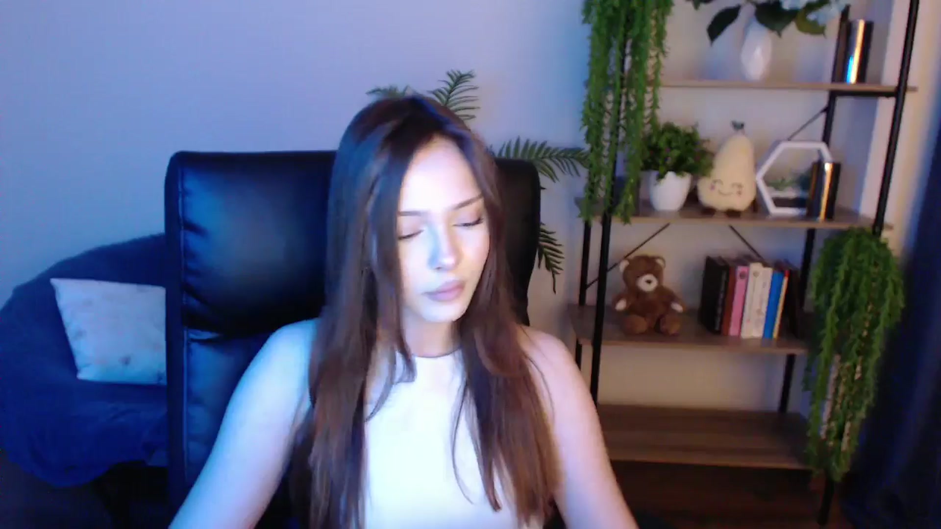 Gallery image thumbnail from KateManelli's myfreecams stream on, 02/15/2025, 10:46 image 12 of 20