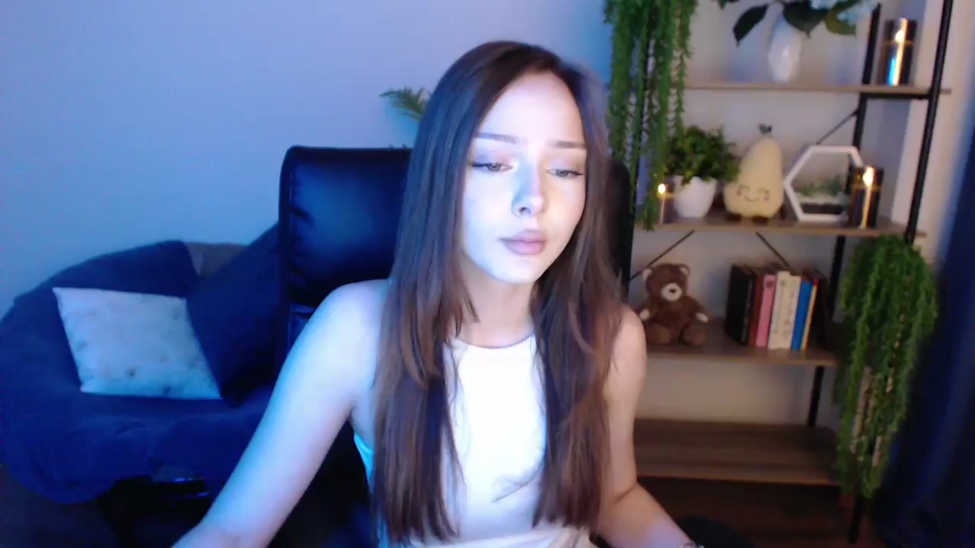 Gallery image thumbnail from KateManelli's myfreecams stream on, 02/15/2025, 11:09 image 11 of 20