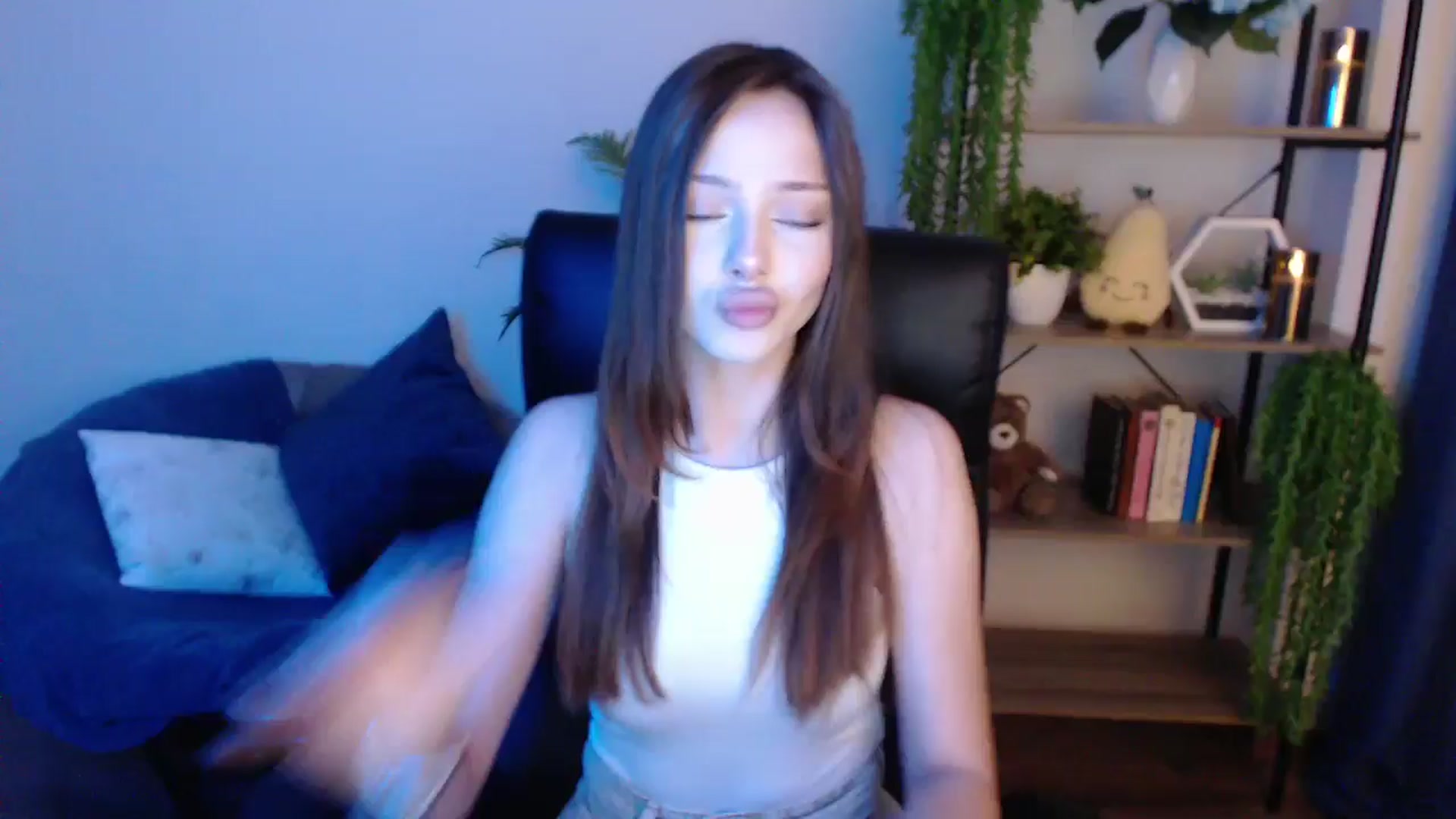 Gallery image thumbnail from KateManelli's myfreecams stream on, 02/15/2025, 11:09 image 5 of 20