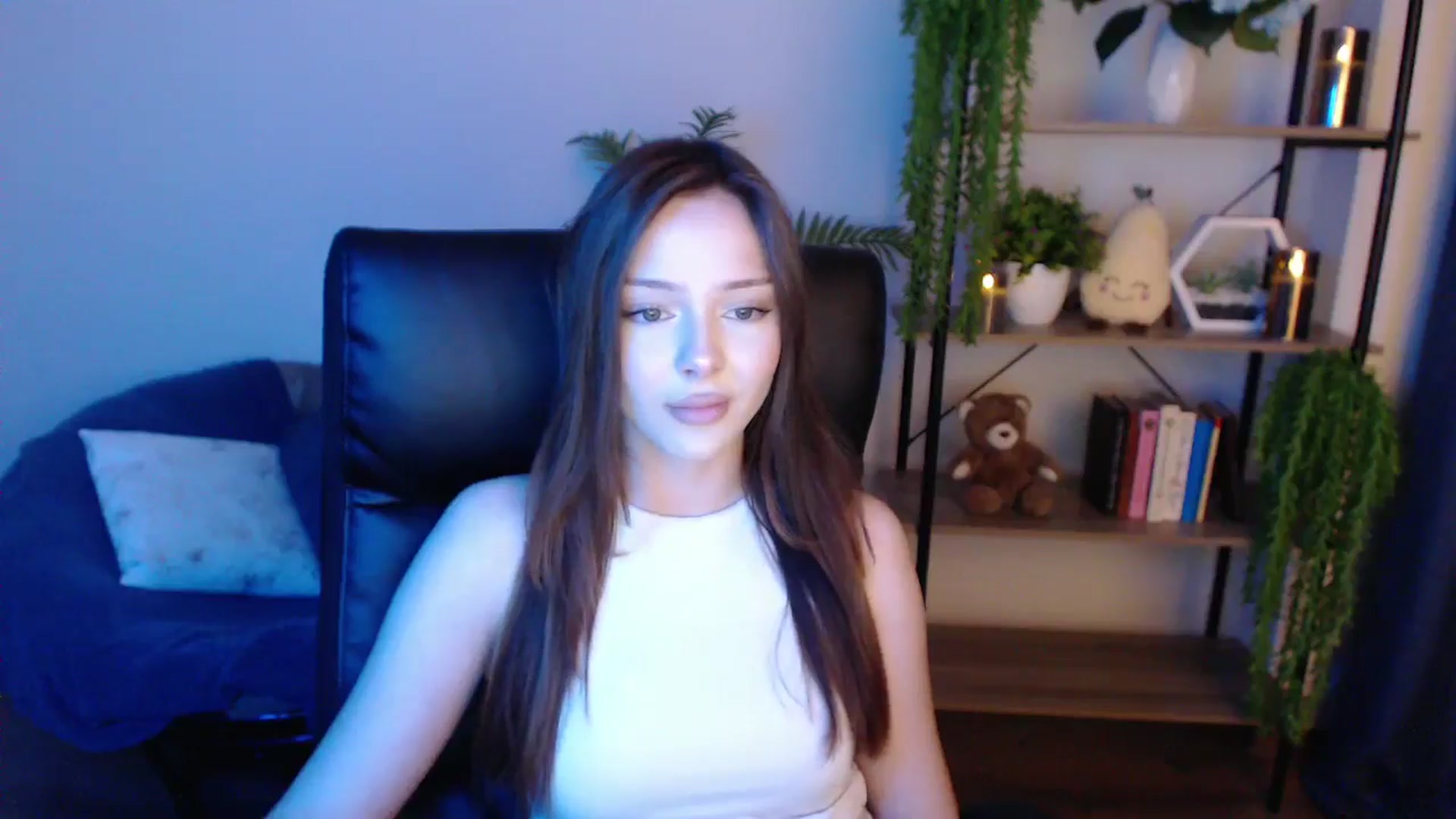 Gallery image thumbnail from KateManelli's myfreecams stream on, 02/15/2025, 11:56 image 10 of 20