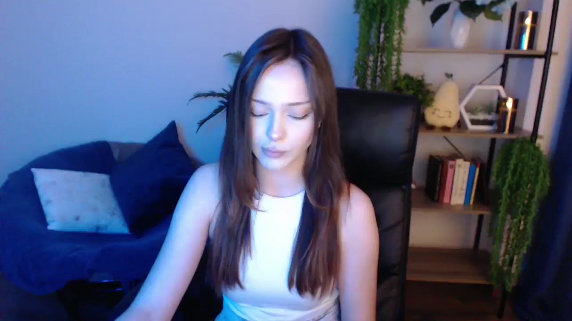 Gallery image thumbnail from KateManelli's myfreecams stream on, 02/15/2025, 11:56 image 17 of 20