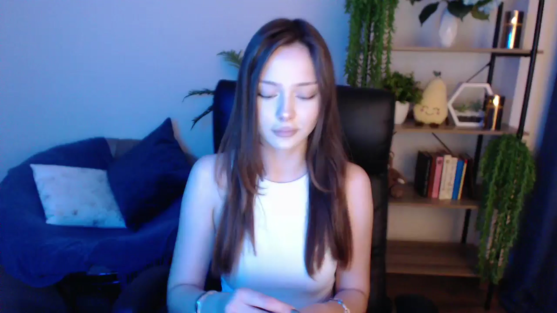 Gallery image thumbnail from KateManelli's myfreecams stream on, 02/15/2025, 11:56 image 13 of 20