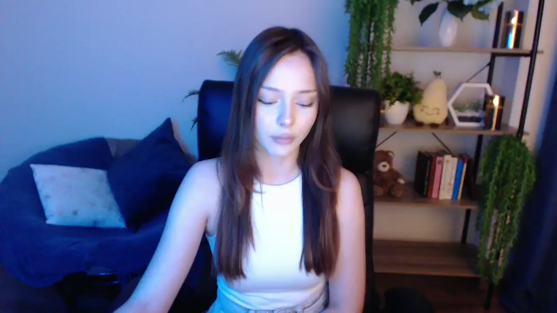 Gallery image thumbnail from KateManelli's myfreecams stream on, 02/15/2025, 11:56 image 16 of 20