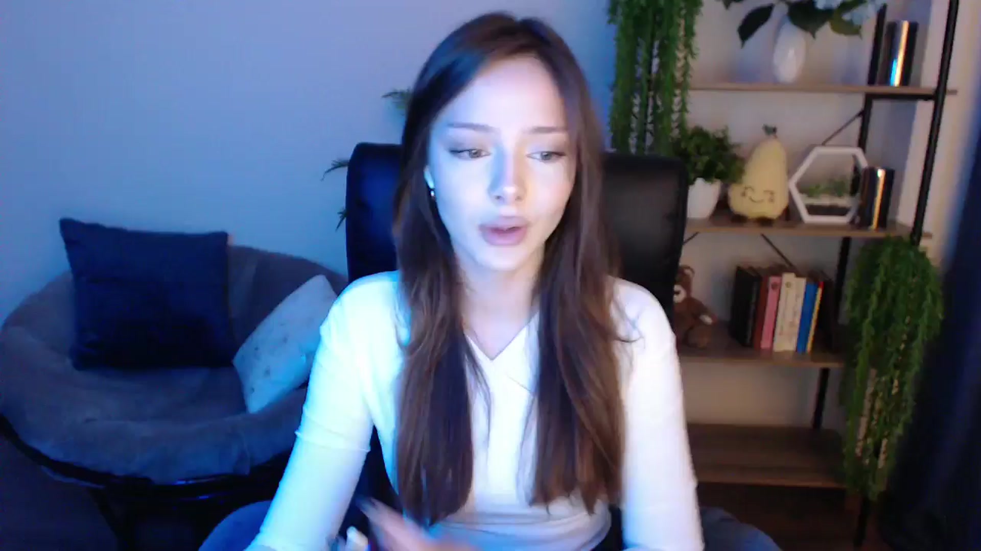 Gallery image thumbnail from KateManelli's myfreecams stream on, 02/17/2025, 10:26 image 1 of 20