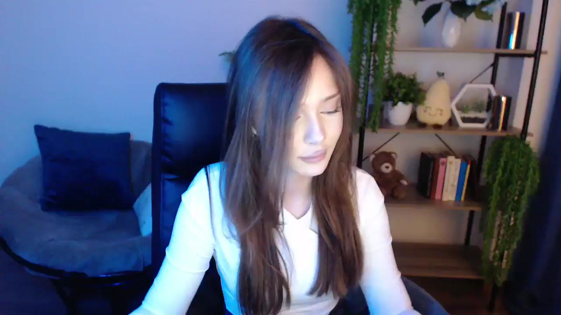 Gallery image thumbnail from KateManelli's myfreecams stream on, 02/17/2025, 10:26 image 9 of 20