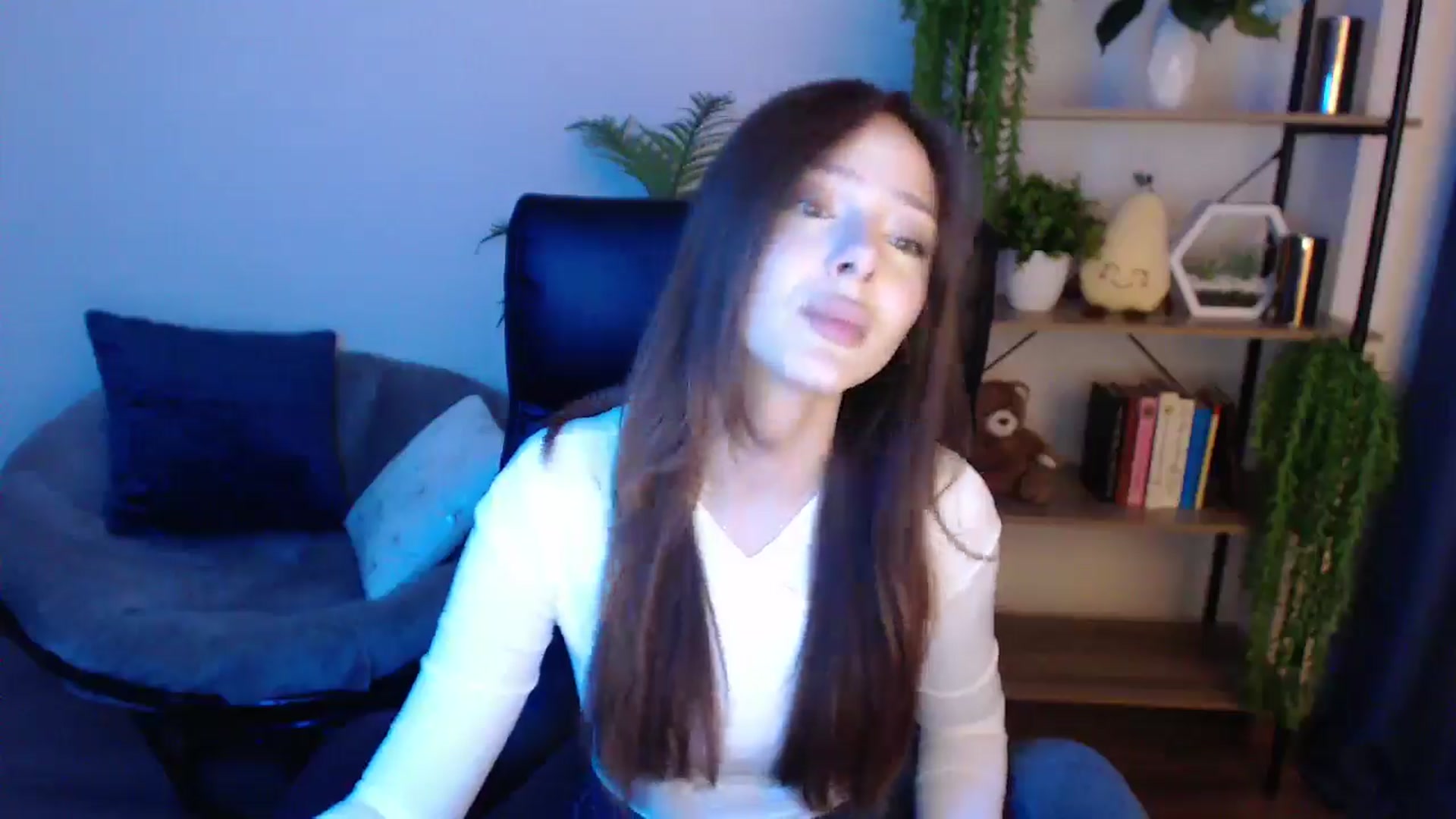 Gallery image thumbnail from KateManelli's myfreecams stream on, 02/17/2025, 11:17 image 4 of 20
