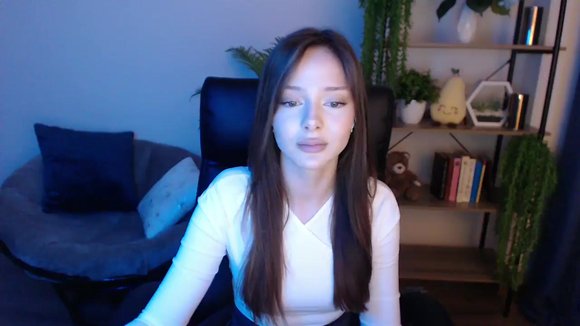 Gallery image thumbnail from KateManelli's myfreecams stream on, 02/17/2025, 11:17 image 13 of 20