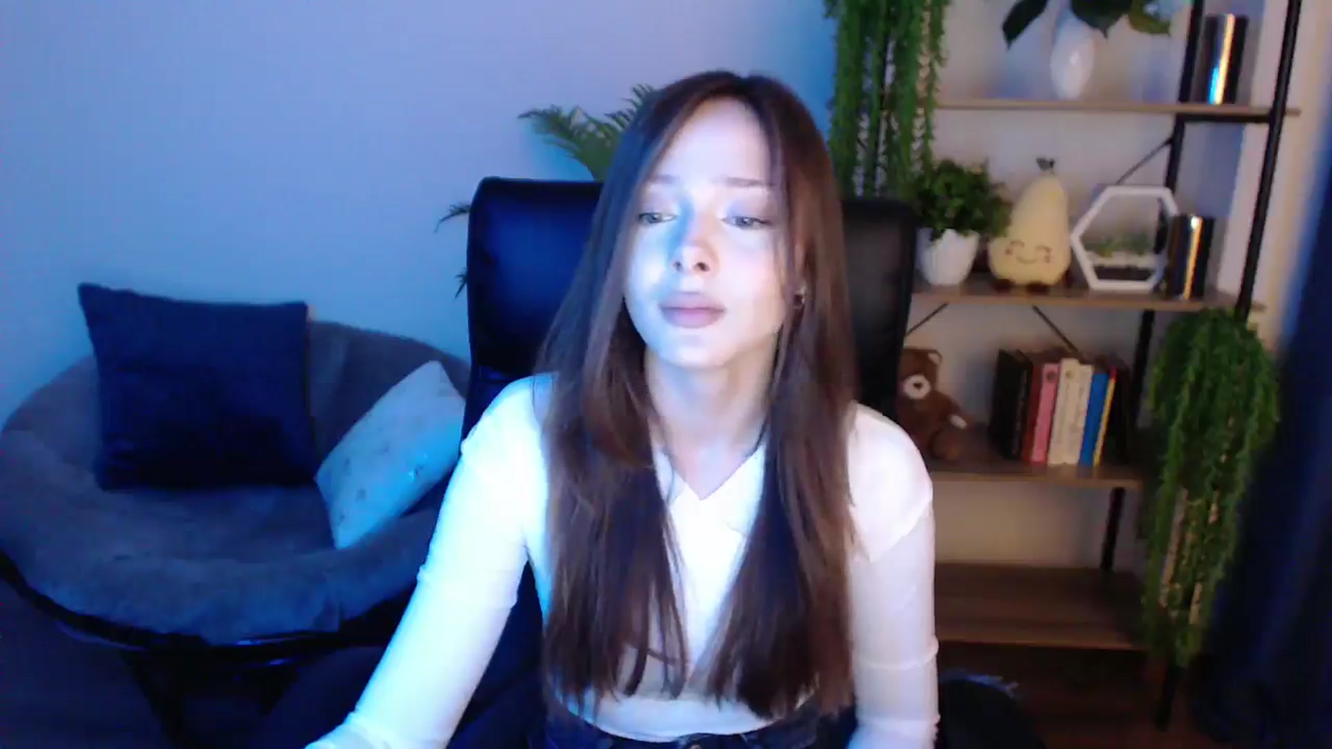 Gallery image thumbnail from KateManelli's myfreecams stream on, 02/17/2025, 11:17 image 11 of 20