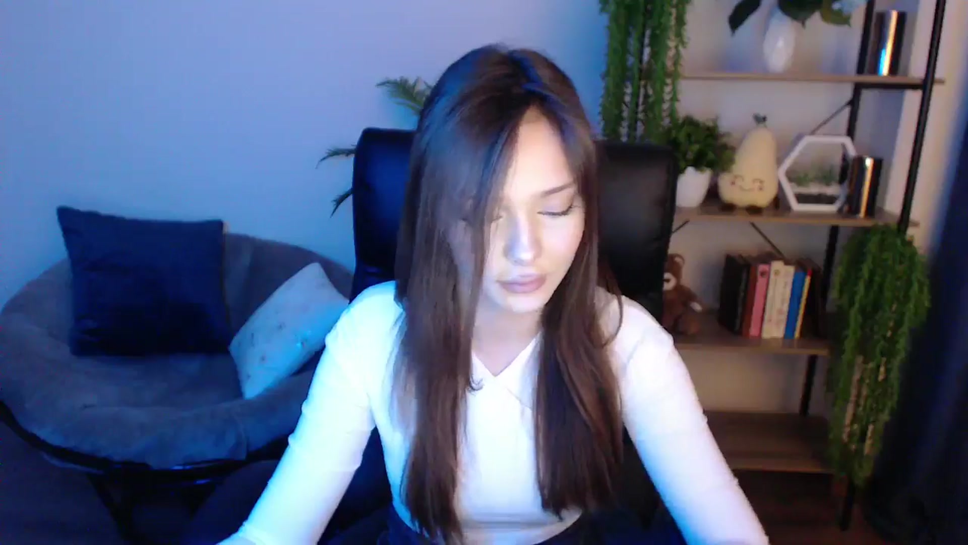 Gallery image thumbnail from KateManelli's myfreecams stream on, 02/17/2025, 11:17 image 16 of 20
