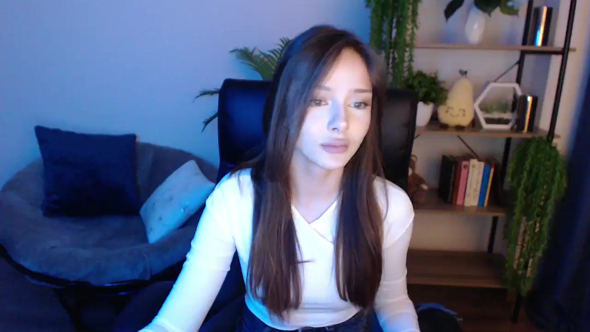 Gallery image thumbnail from KateManelli's myfreecams stream on, 02/17/2025, 11:17 image 9 of 20