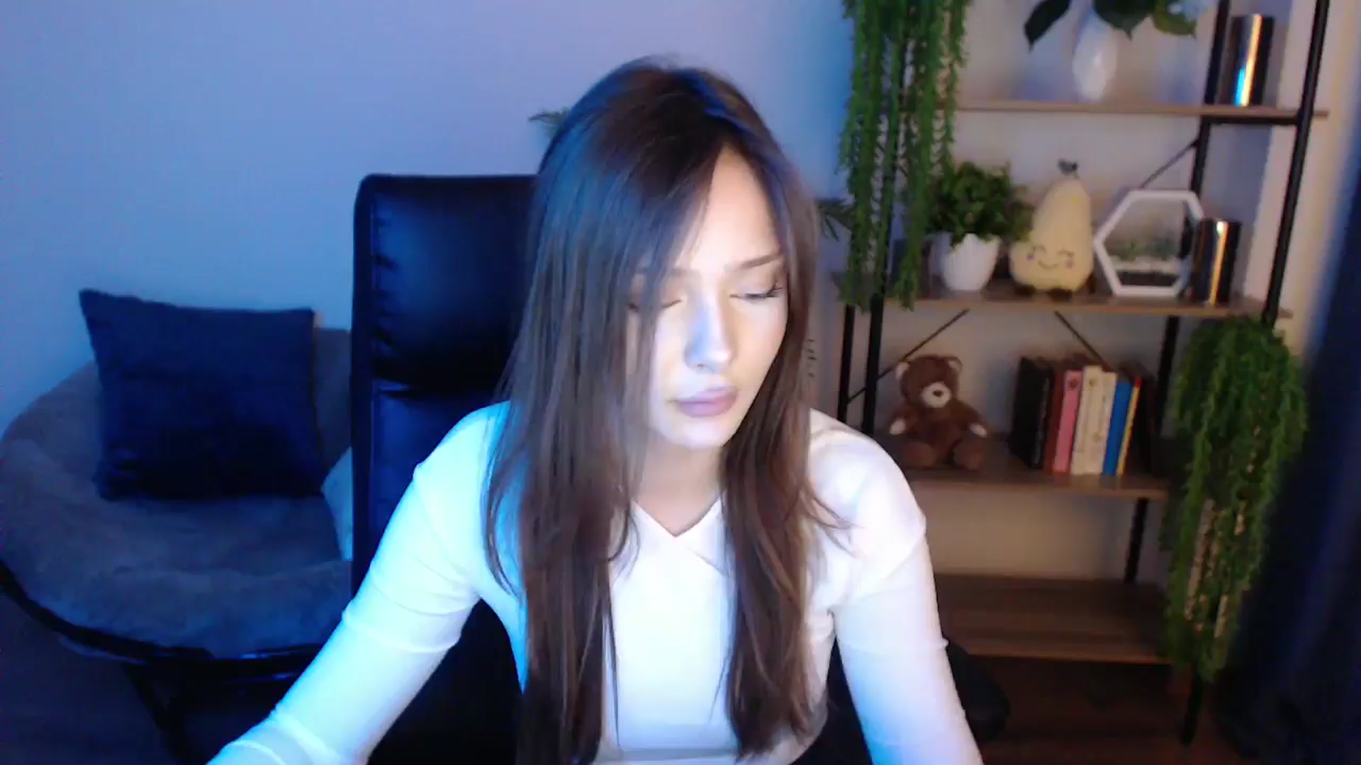 Gallery image thumbnail from KateManelli's myfreecams stream on, 02/17/2025, 12:23 image 7 of 20