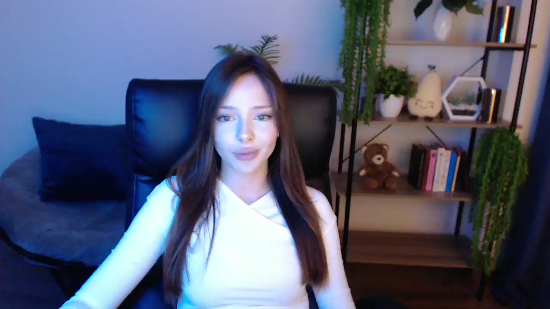 Gallery image thumbnail from KateManelli's myfreecams stream on, 02/17/2025, 12:23 image 14 of 20