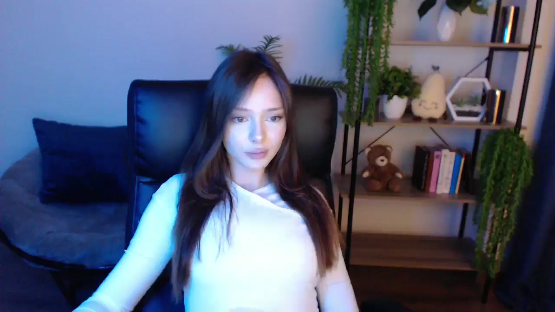 Gallery image thumbnail from KateManelli's myfreecams stream on, 02/17/2025, 12:23 image 11 of 20