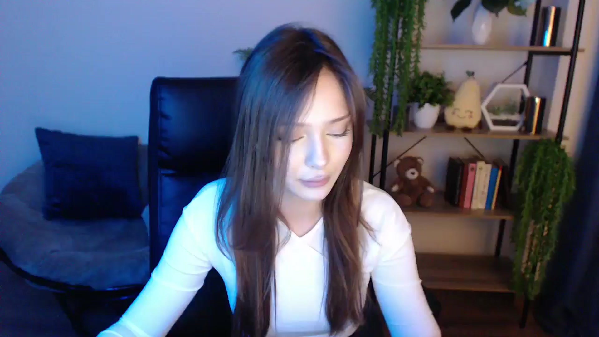 Gallery image thumbnail from KateManelli's myfreecams stream on, 02/17/2025, 12:23 image 4 of 20