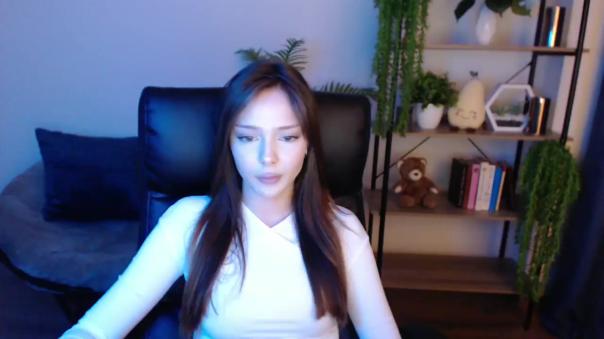 Gallery image thumbnail from KateManelli's myfreecams stream on, 02/17/2025, 12:23 image 18 of 20