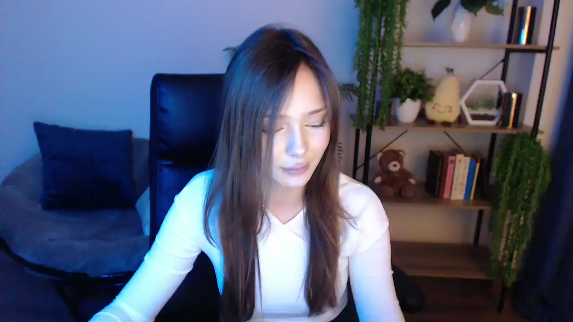 Gallery image thumbnail from KateManelli's myfreecams stream on, 02/17/2025, 12:23 image 8 of 20