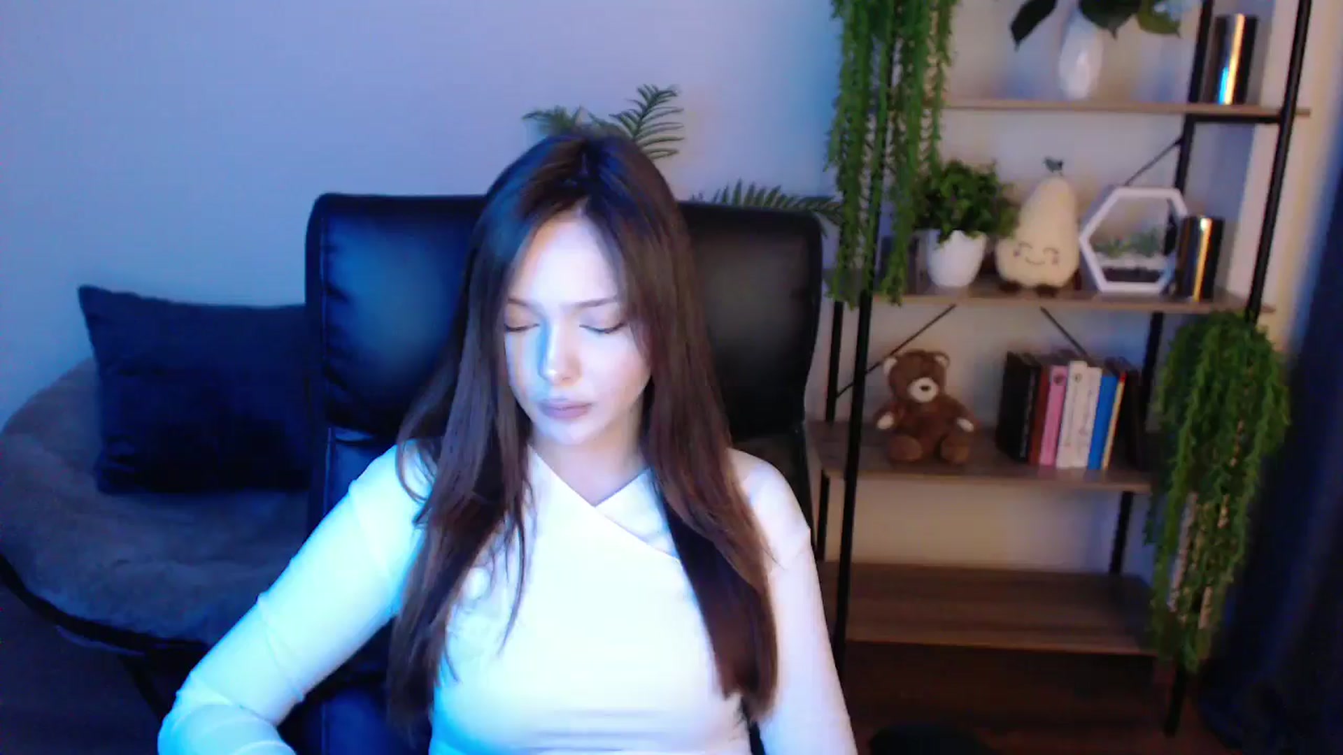 Gallery image thumbnail from KateManelli's myfreecams stream on, 02/17/2025, 12:23 image 16 of 20