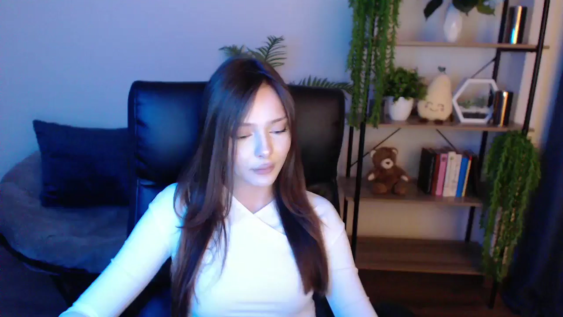 Gallery image thumbnail from KateManelli's myfreecams stream on, 02/17/2025, 12:23 image 17 of 20