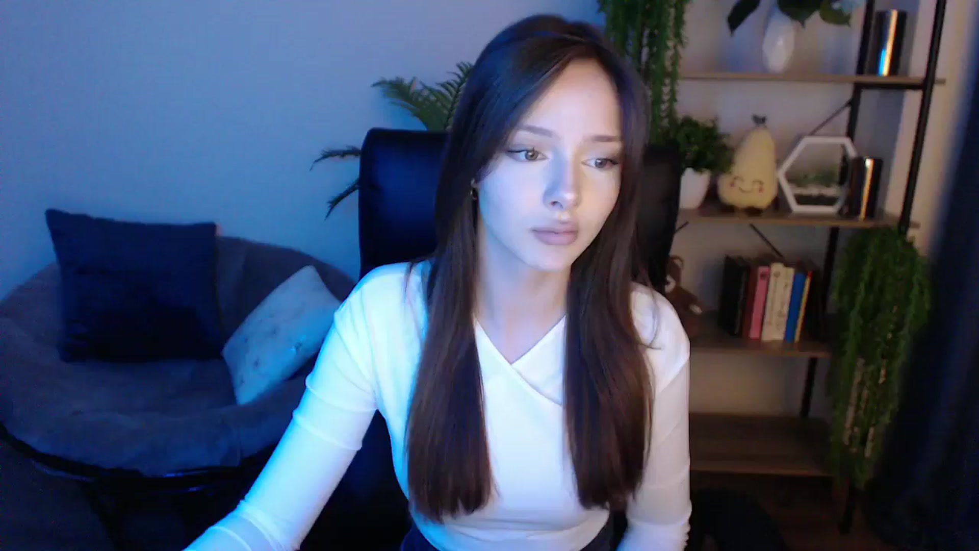 Gallery image thumbnail from KateManelli's myfreecams stream on, 02/17/2025, 14:00 image 19 of 20