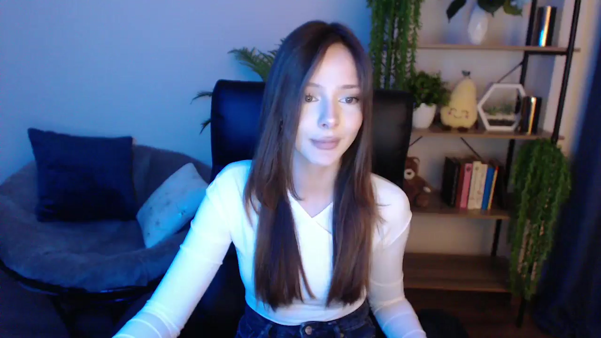 Gallery image thumbnail from KateManelli's myfreecams stream on, 02/17/2025, 14:58 image 12 of 20