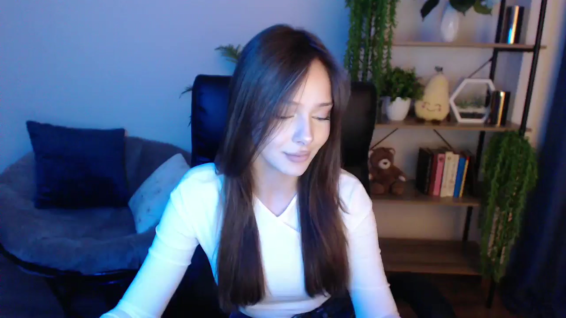 Gallery image thumbnail from KateManelli's myfreecams stream on, 02/17/2025, 14:58 image 2 of 20