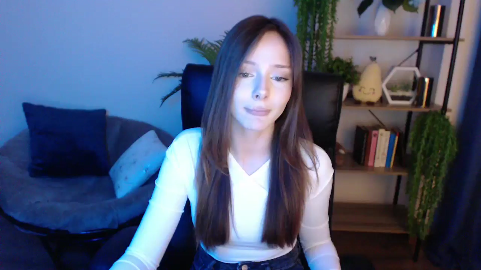 Gallery image thumbnail from KateManelli's myfreecams stream on, 02/17/2025, 14:58 image 9 of 20