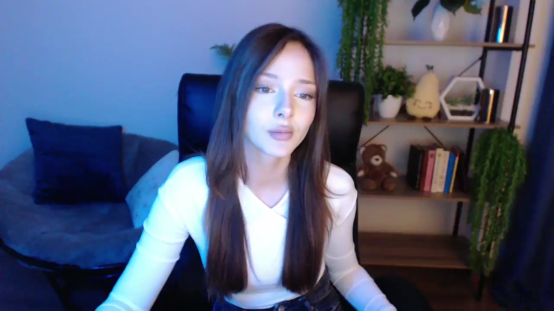 Gallery image thumbnail from KateManelli's myfreecams stream on, 02/17/2025, 14:58 image 11 of 20