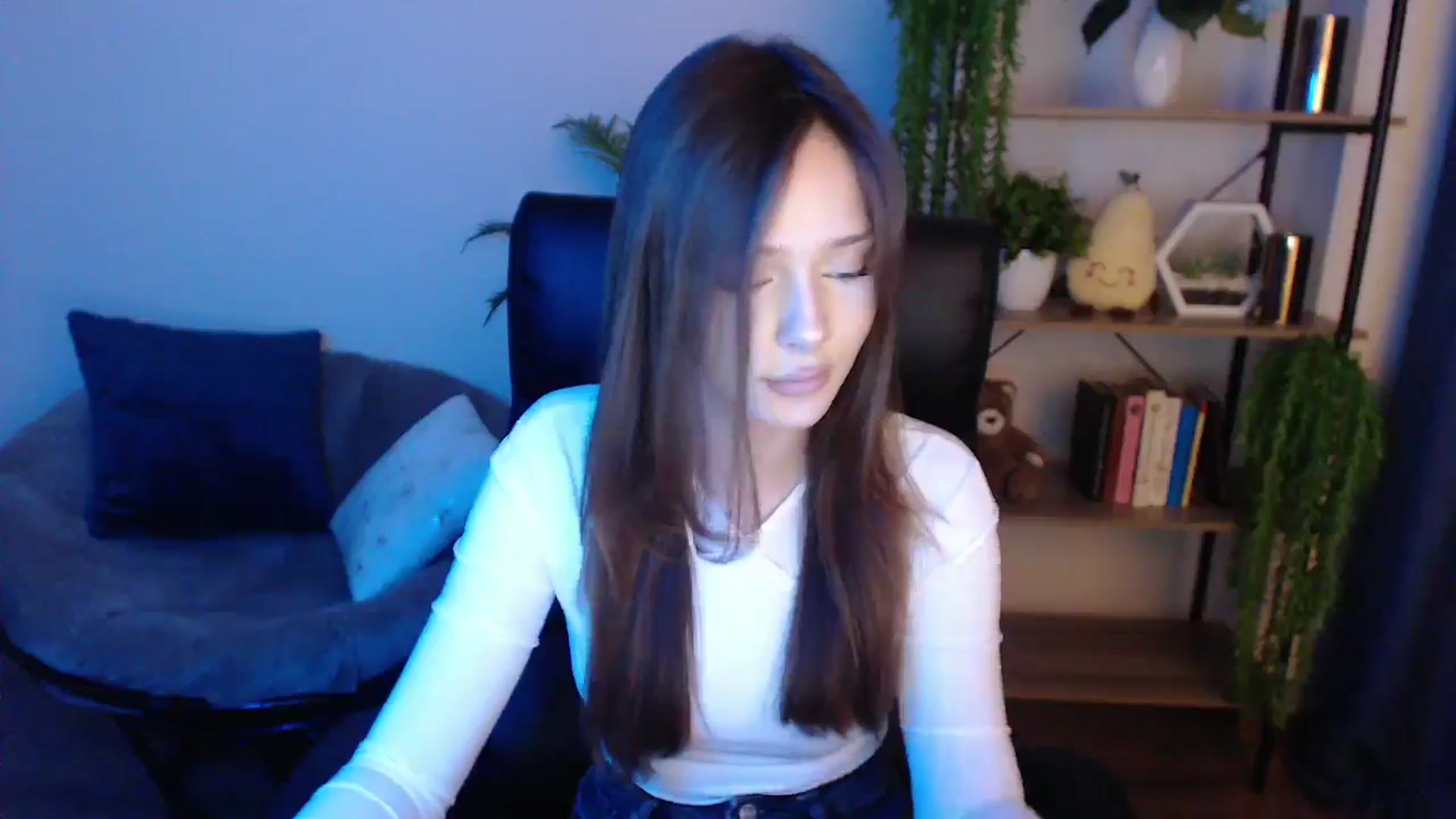 Gallery image thumbnail from KateManelli's myfreecams stream on, 02/17/2025, 14:58 image 10 of 20