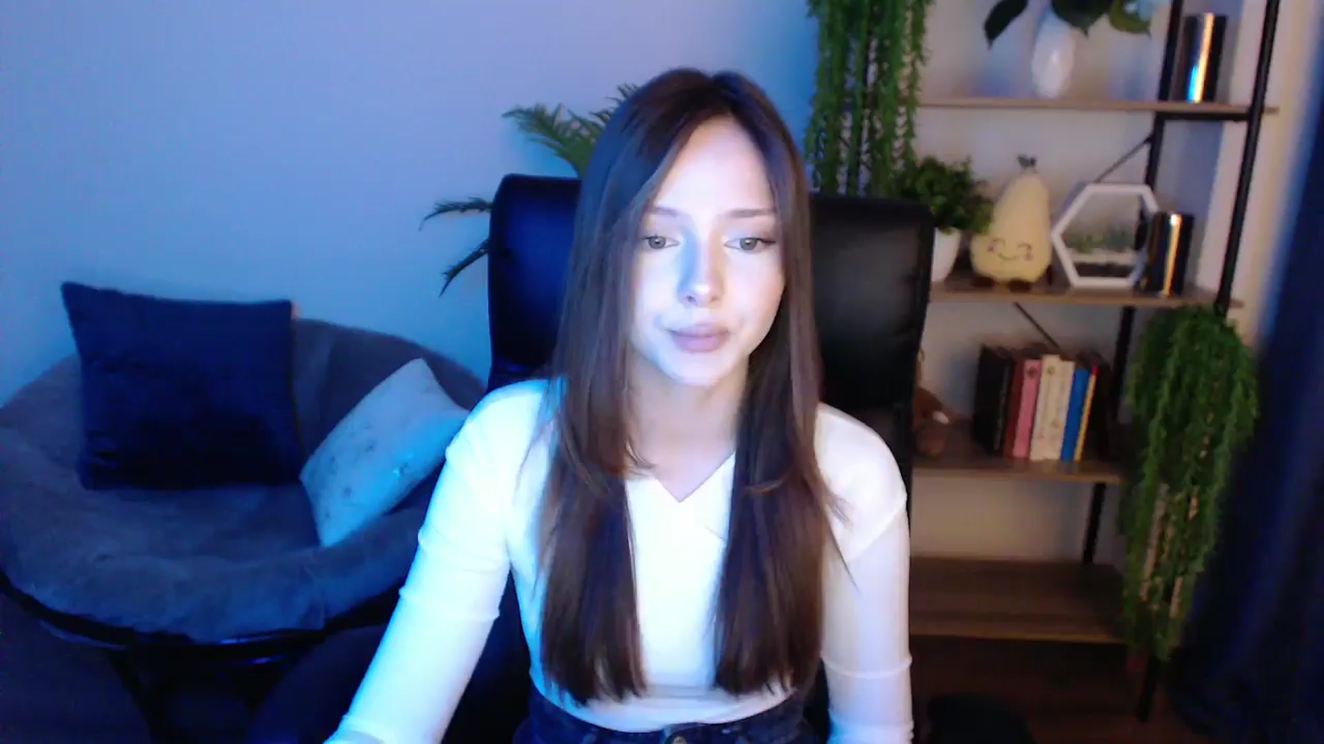 Gallery image thumbnail from KateManelli's myfreecams stream on, 02/17/2025, 14:58 image 17 of 20