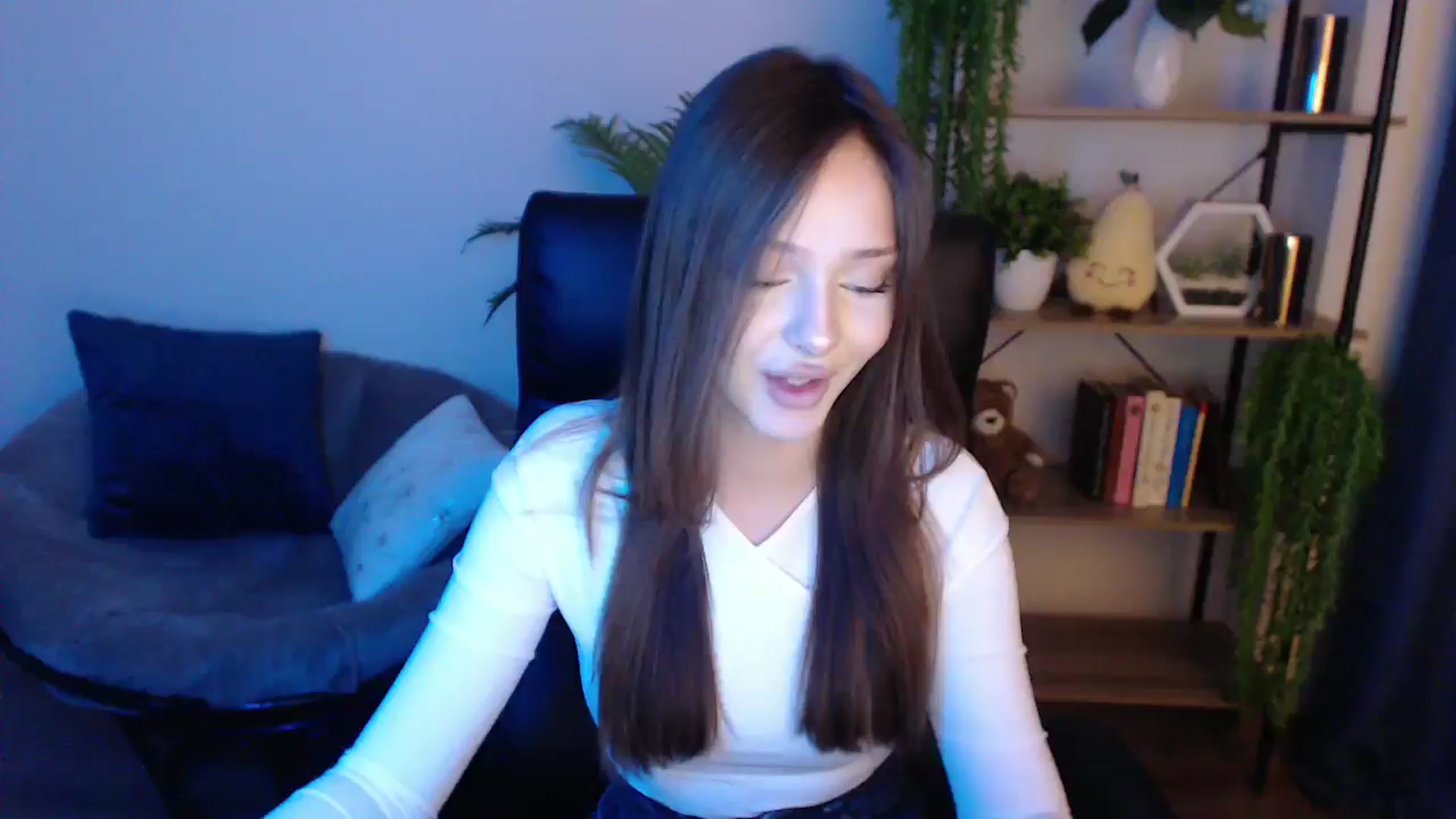 Gallery image thumbnail from KateManelli's myfreecams stream on, 02/17/2025, 14:58 image 1 of 20