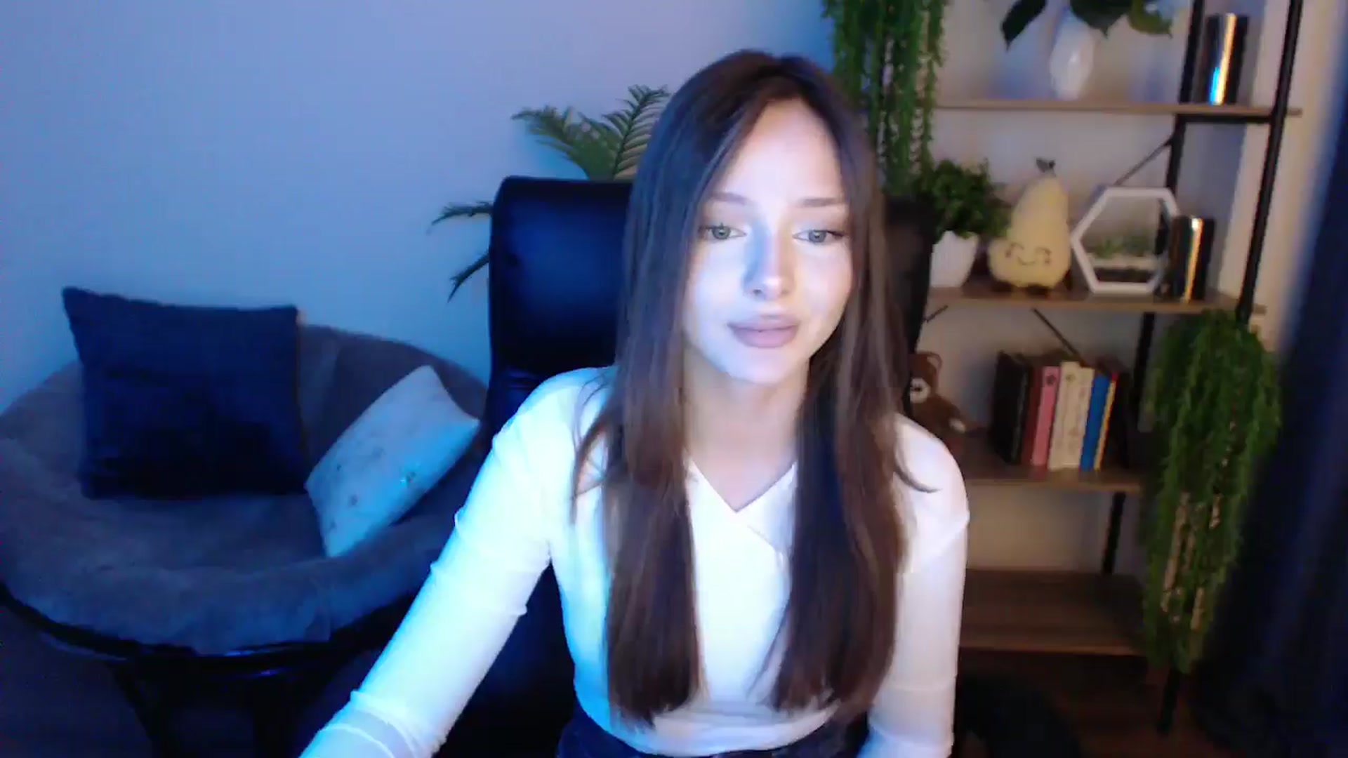 Gallery image thumbnail from KateManelli's myfreecams stream on, 02/17/2025, 14:58 image 4 of 20