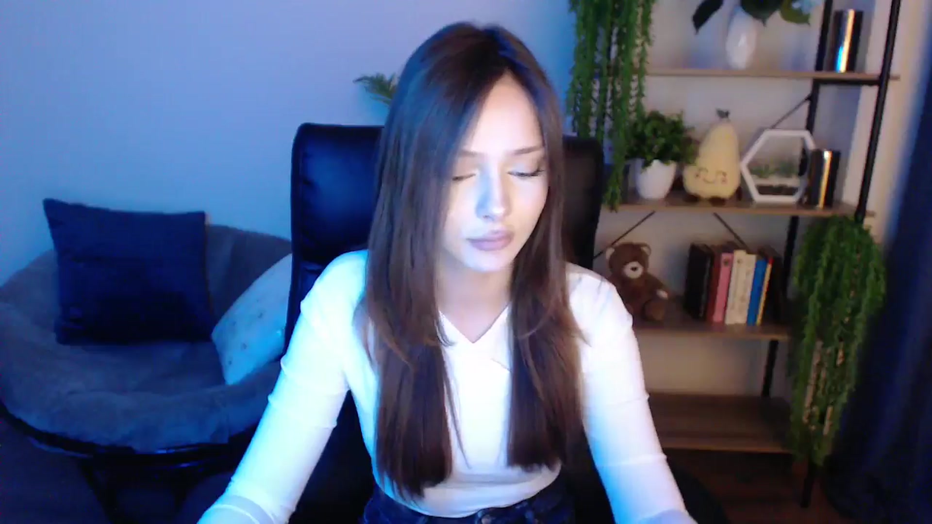 Gallery image thumbnail from KateManelli's myfreecams stream on, 02/17/2025, 14:58 image 7 of 20