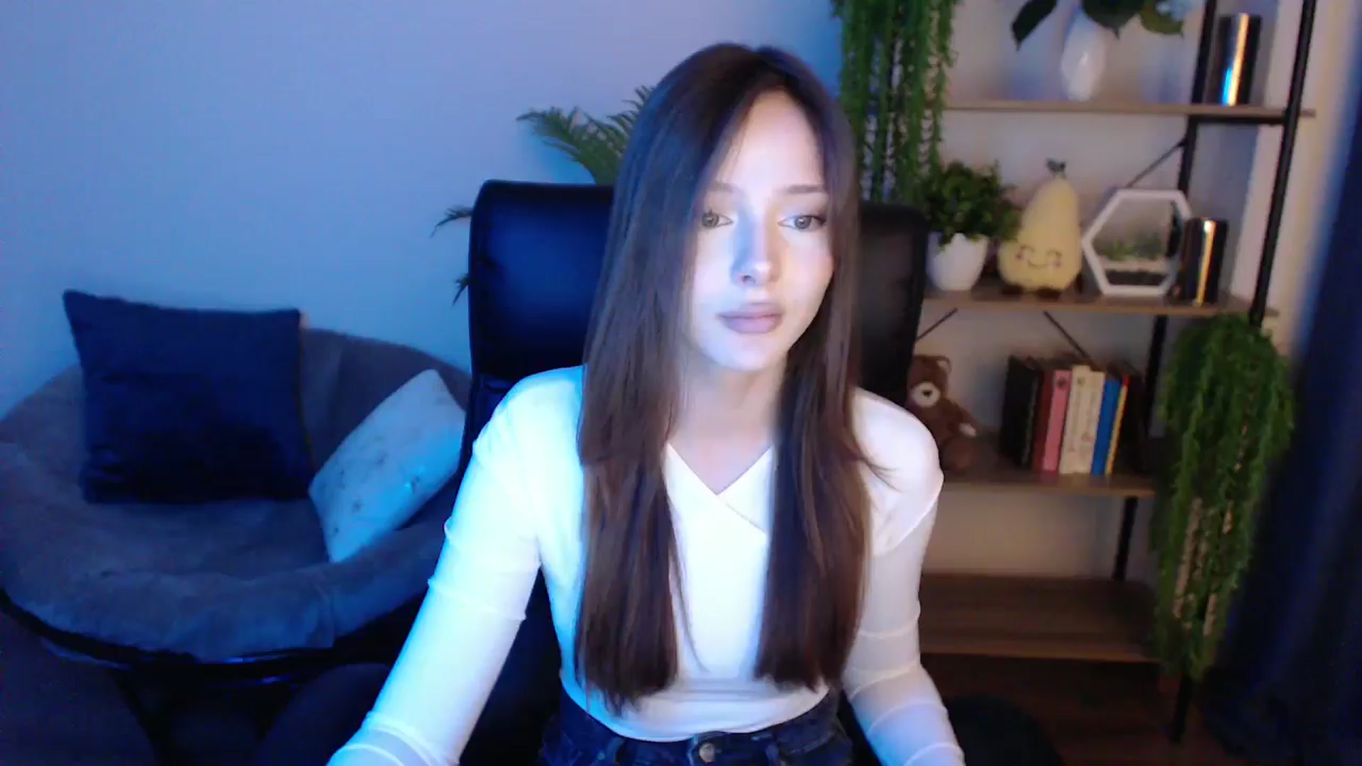 Gallery image thumbnail from KateManelli's myfreecams stream on, 02/17/2025, 14:58 image 8 of 20