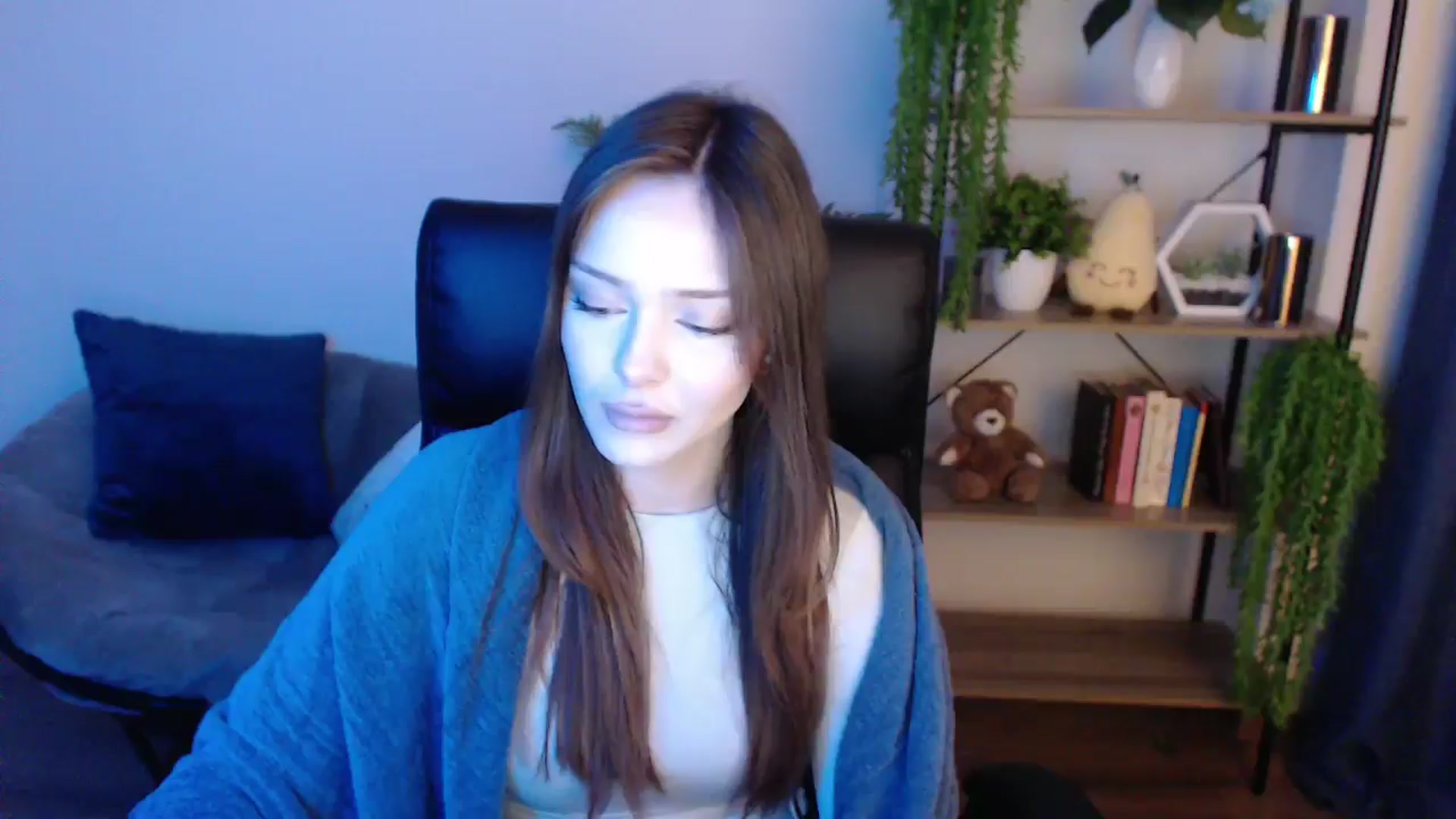 Gallery image thumbnail from KateManelli's myfreecams stream on, 02/18/2025, 10:56 image 17 of 20