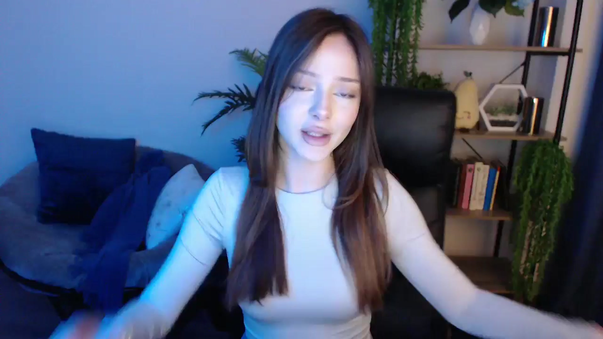 Gallery image thumbnail from KateManelli's myfreecams stream on, 02/18/2025, 10:56 image 2 of 20