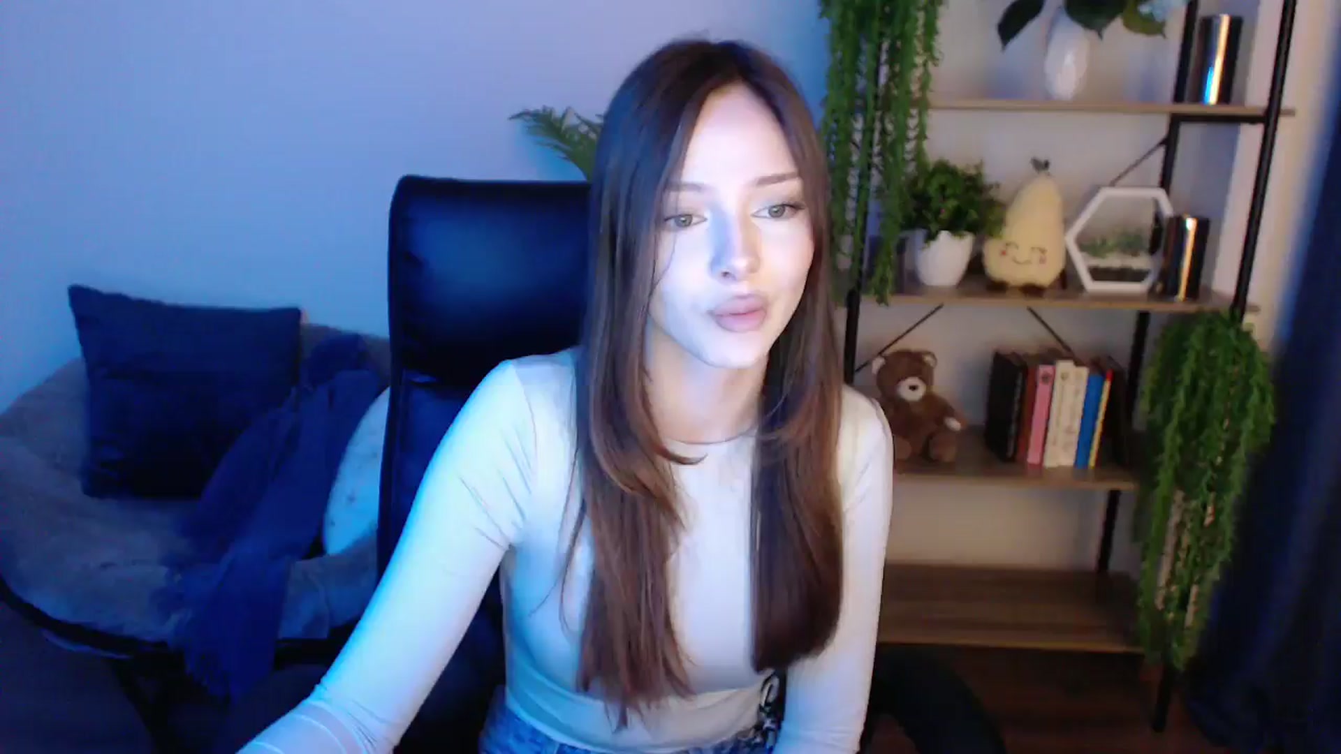 Gallery image thumbnail from KateManelli's myfreecams stream on, 02/18/2025, 10:56 image 7 of 20