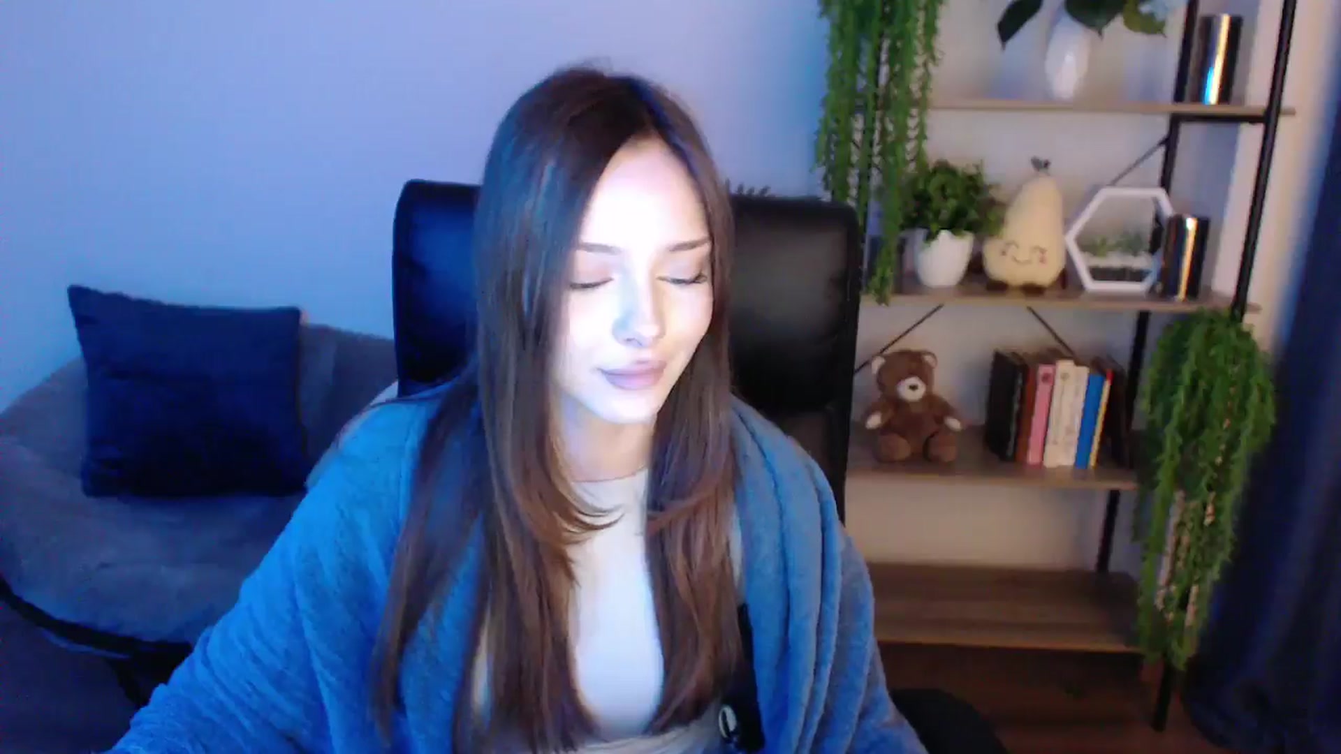 Gallery image thumbnail from KateManelli's myfreecams stream on, 02/18/2025, 10:56 image 16 of 20