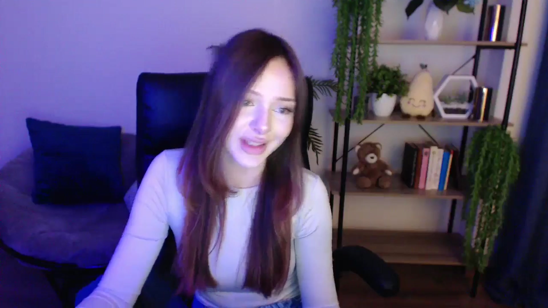 Gallery image thumbnail from KateManelli's myfreecams stream on, 02/18/2025, 12:08 image 12 of 20