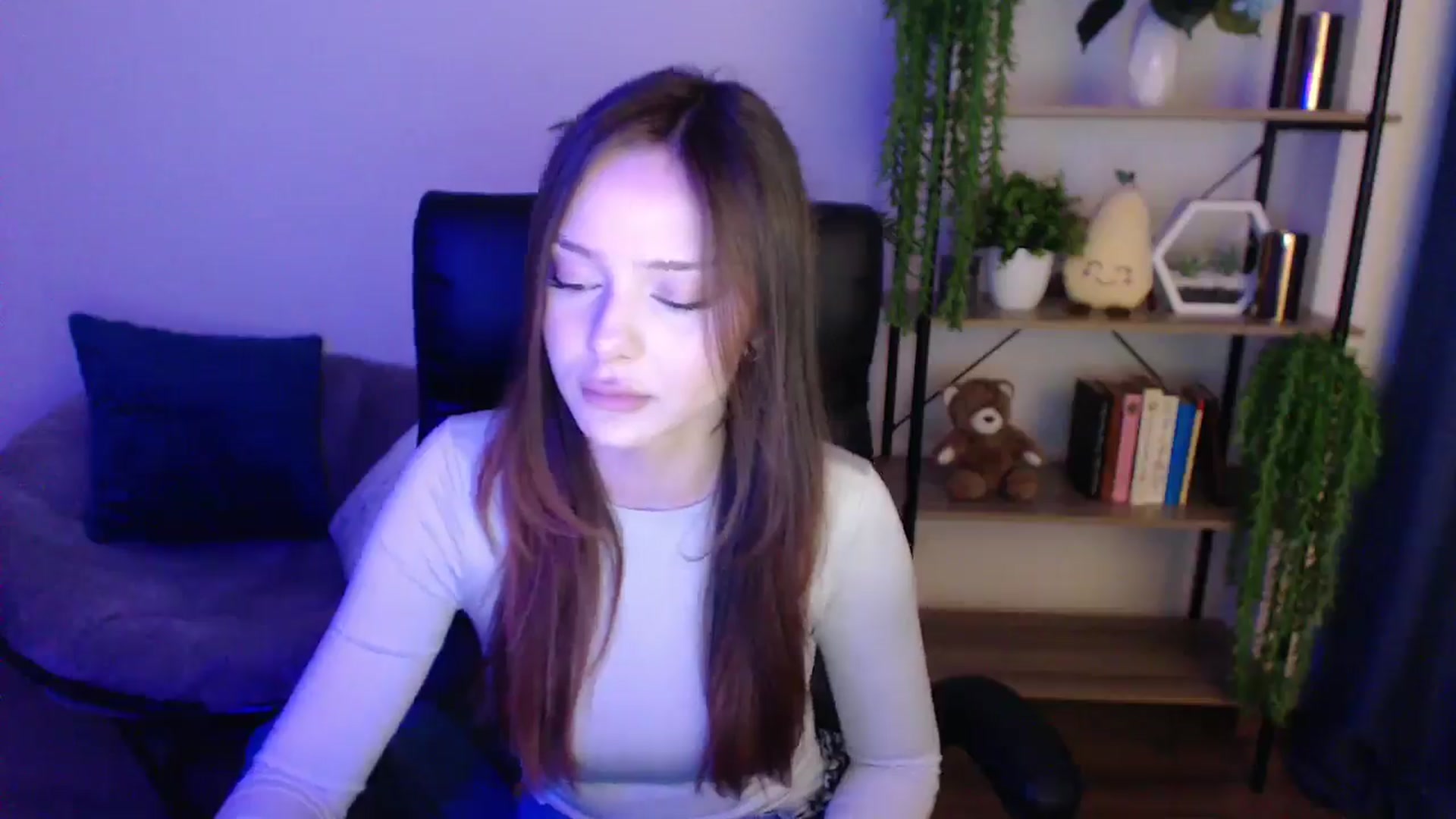 Gallery image thumbnail from KateManelli's myfreecams stream on, 02/18/2025, 12:08 image 14 of 20