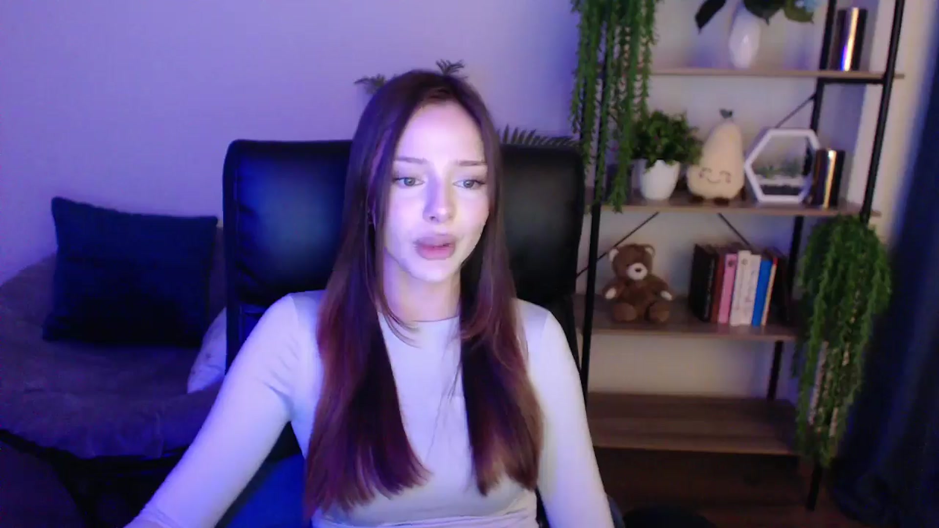 Gallery image thumbnail from KateManelli's myfreecams stream on, 02/18/2025, 13:45 image 14 of 20