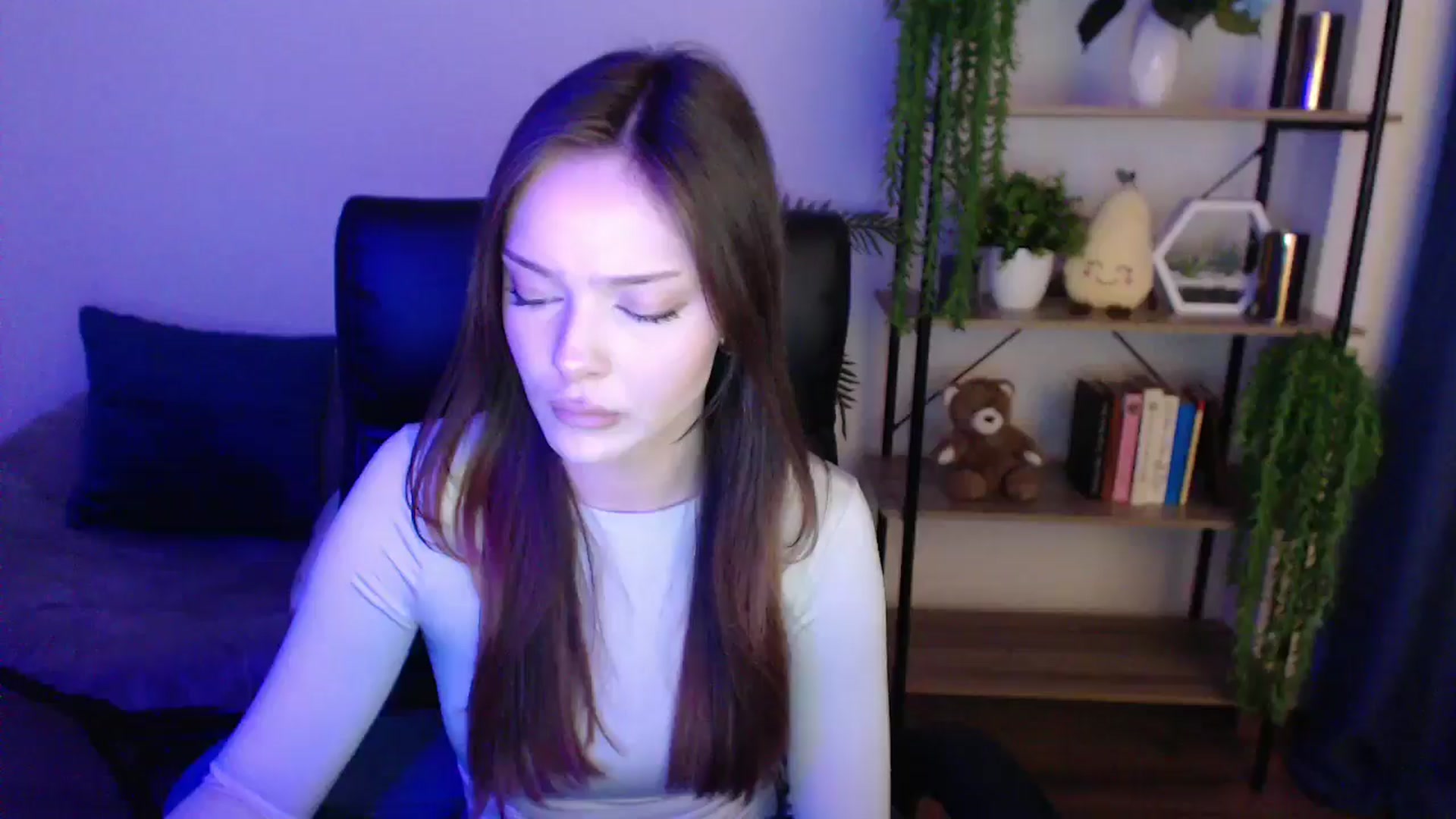 Gallery image thumbnail from KateManelli's myfreecams stream on, 02/18/2025, 13:45 image 1 of 20