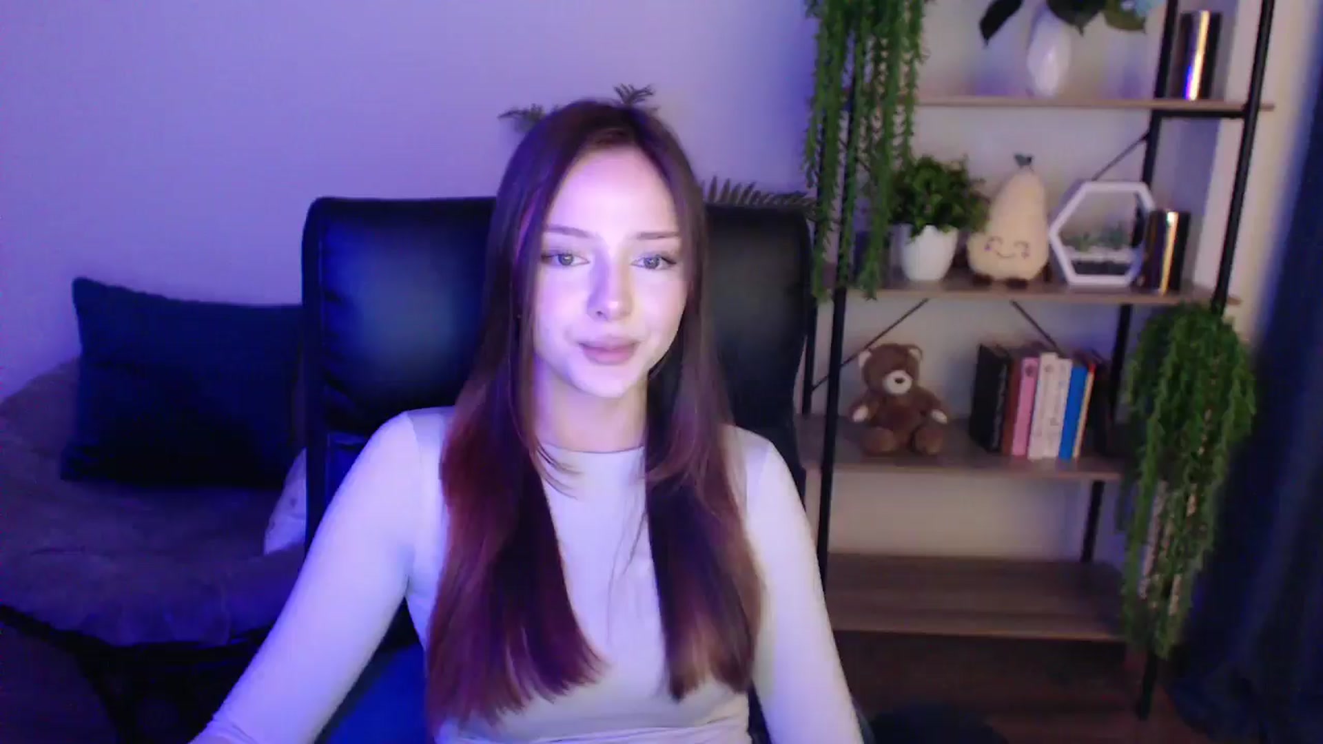 Gallery image thumbnail from KateManelli's myfreecams stream on, 02/18/2025, 13:45 image 13 of 20