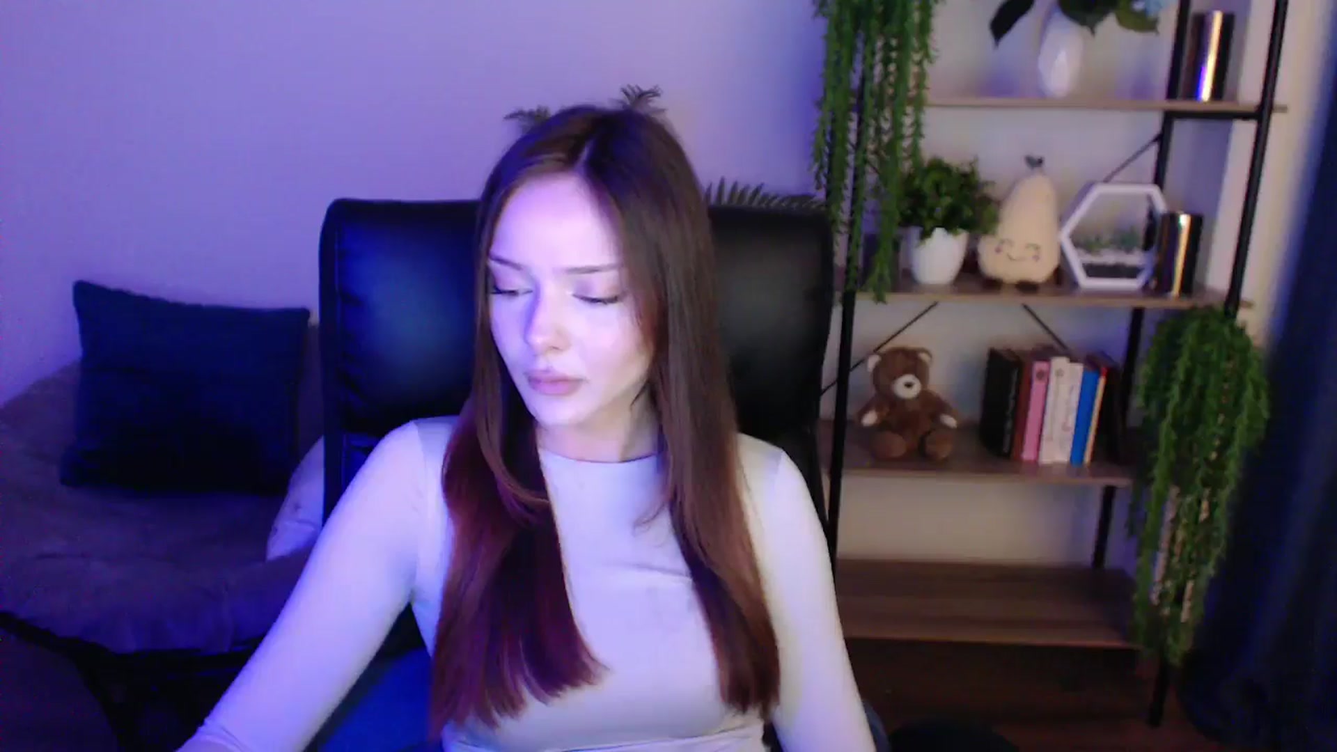 Gallery image thumbnail from KateManelli's myfreecams stream on, 02/18/2025, 13:45 image 16 of 20